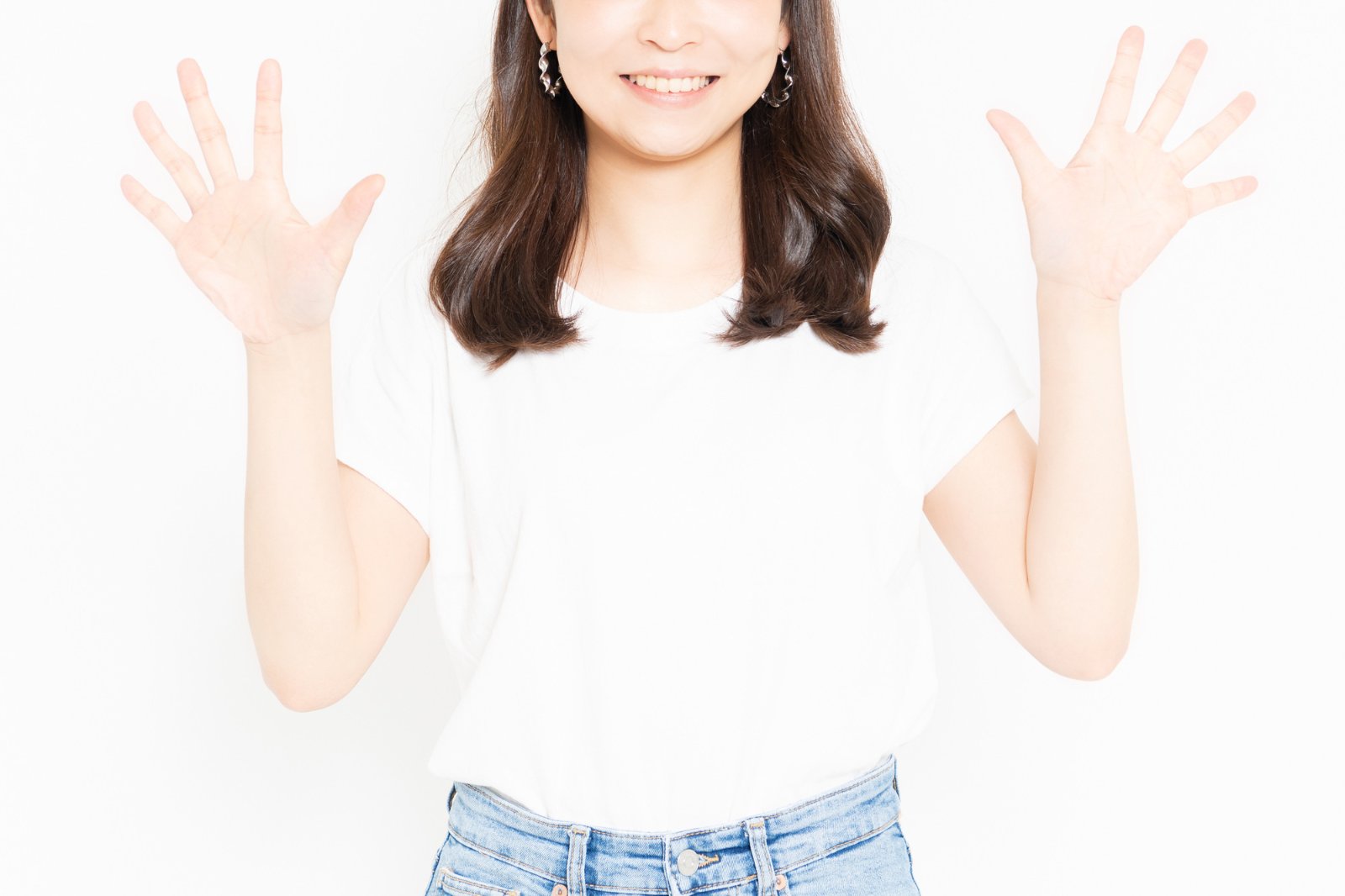 Tシャツインの正解｜もたつかない丈感とボトム別バランス